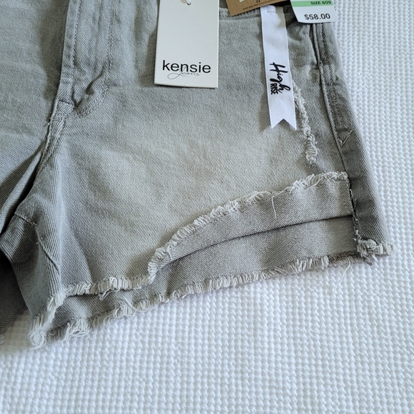 Kensie Jeans👖 Vintage Luxe Moonlight🌙 Denim Shorts - NWT - Picture 9 of 12